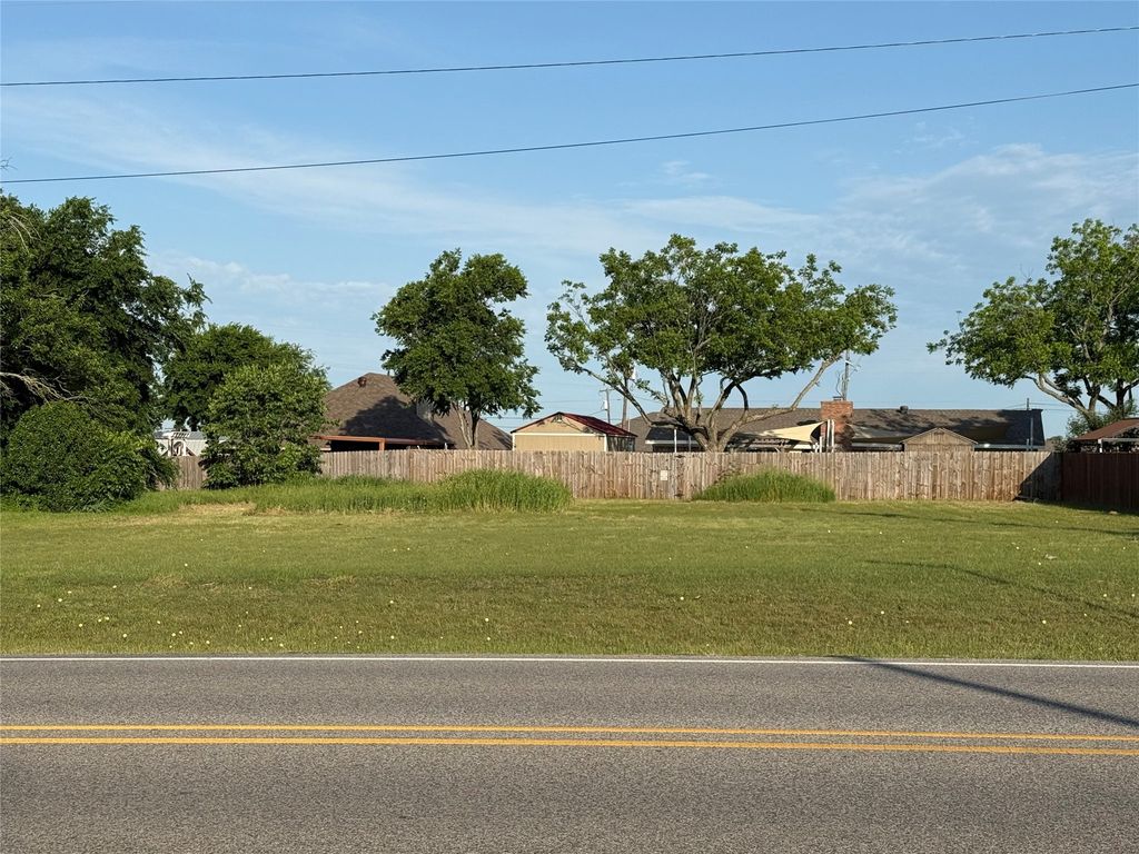 513 N Pearson Street, Godley, TX 76044