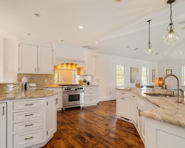 10 Rangeley Road, Winchester, MA 01890