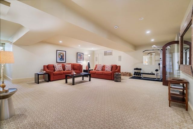 10 Rangeley Road, Winchester, MA 01890