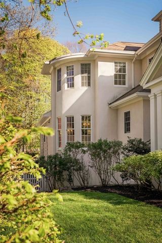 10 Rangeley Road, Winchester, MA 01890