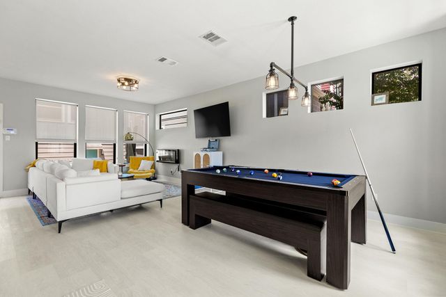 1820 Carlson DR 43C, Austin, TX 78741