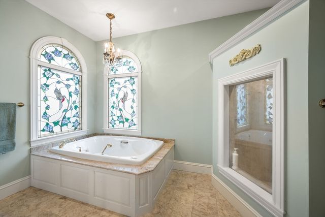 332 Division Rd, Dartmouth, MA 02748