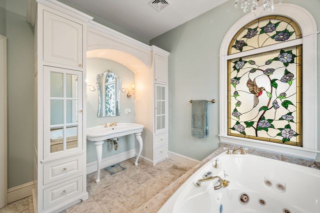 332 Division Rd, Dartmouth, MA 02748