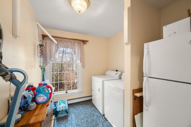 332 Division Rd, Dartmouth, MA 02748