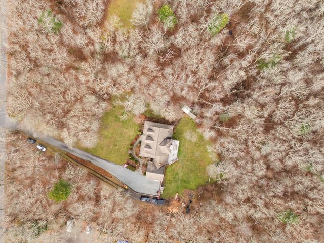 332 Division Rd, Dartmouth, MA 02748