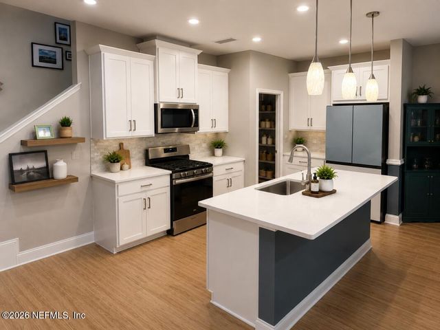 12968 HOLSINGER Boulevard, Jacksonville, FL 32256