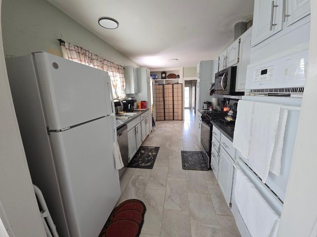 5985 Monterey Road, Gilroy, CA 95020