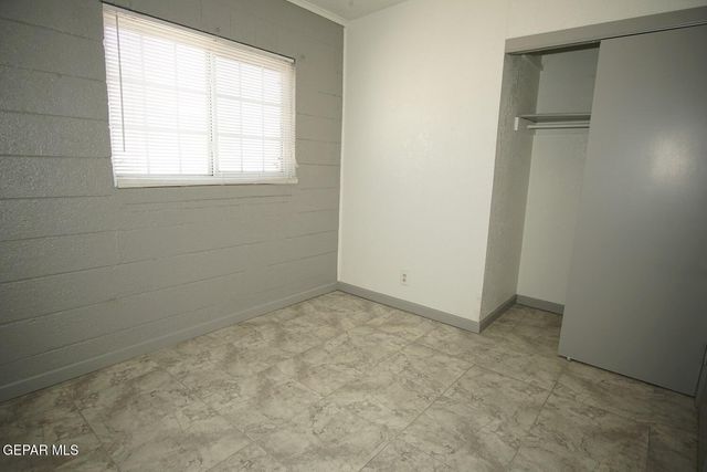 8300 Mount Everest Drive, El Paso, TX 79904