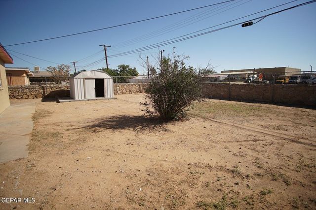 8300 Mount Everest Drive, El Paso, TX 79904