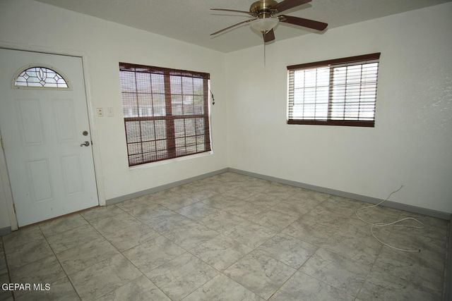 8300 Mount Everest Drive, El Paso, TX 79904