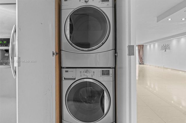 1750 NE 191st St 700-1, Miami, FL 33179