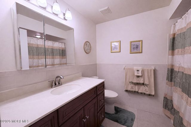 2187 Agincourt Road, Toms River, NJ 08755