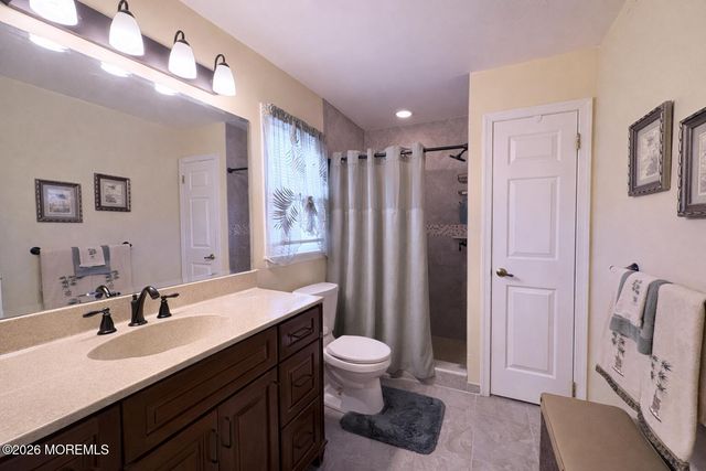 2187 Agincourt Road, Toms River, NJ 08755