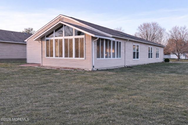 2187 Agincourt Road, Toms River, NJ 08755