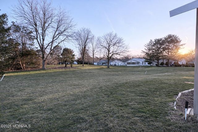 2187 Agincourt Road, Toms River, NJ 08755