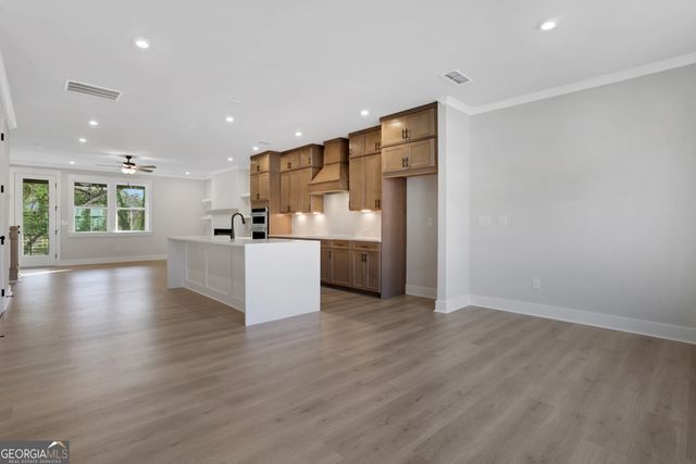 114 Bridgecrest Road 8, Roswell, GA 30075
