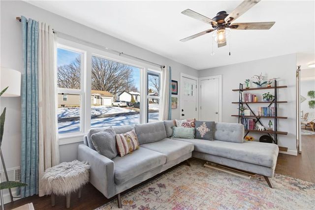 8515 W 69th Terrace, Overland Park, KS 66204