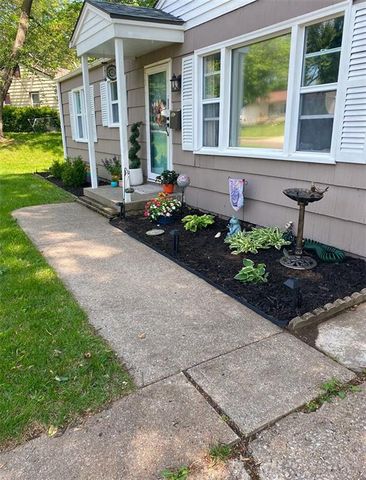 8515 W 69th Terrace, Overland Park, KS 66204