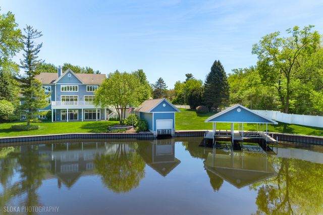 38778 N Ackerman Road, Antioch, IL 60002