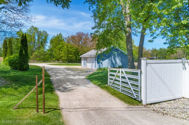 38778 N Ackerman Road, Antioch, IL 60002