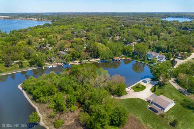 38778 N Ackerman Road, Antioch, IL 60002