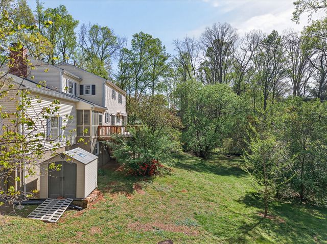 690 Valley Forge Rd, Cookeville, TN 38501
