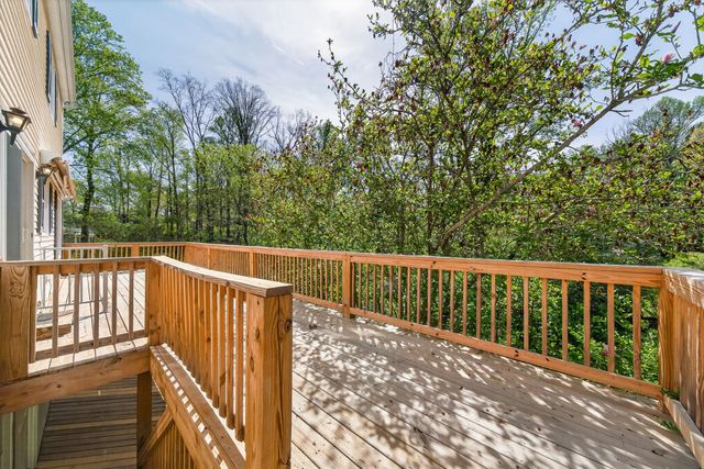 690 Valley Forge Rd, Cookeville, TN 38501