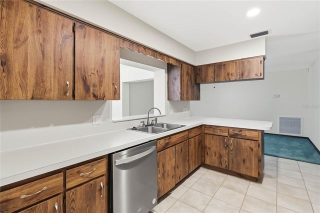 2106 PEACH TREE BOULEVARD, St Cloud, FL 34769