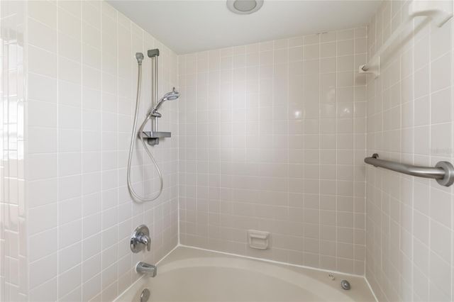 2106 PEACH TREE BOULEVARD, St Cloud, FL 34769