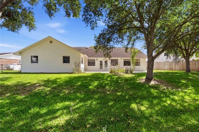 2106 PEACH TREE BOULEVARD, St Cloud, FL 34769