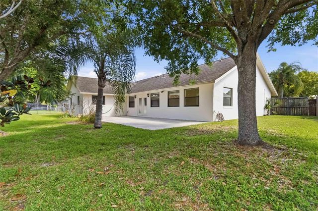 2106 PEACH TREE BOULEVARD, St Cloud, FL 34769