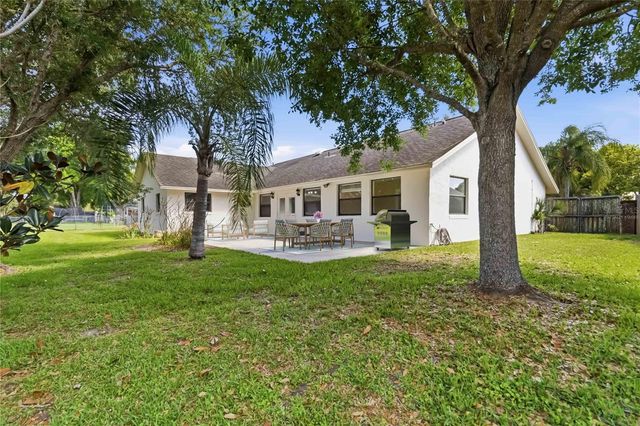 2106 PEACH TREE BOULEVARD, St Cloud, FL 34769