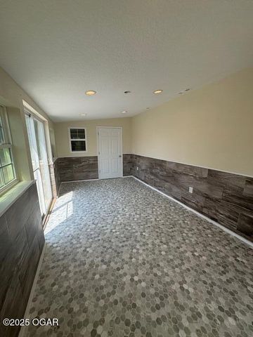 10514 Gazelle Drive Drive, Neosho, MO 64850