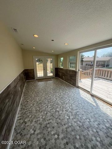 10514 Gazelle Drive Drive, Neosho, MO 64850