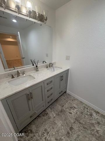 10514 Gazelle Drive Drive, Neosho, MO 64850