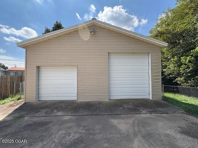 10514 Gazelle Drive Drive, Neosho, MO 64850