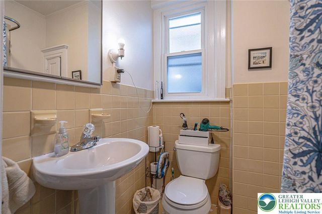 1417 Lorain Avenue, Bethlehem City, PA 18018