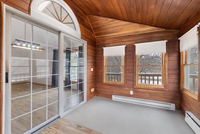 16605 21st Avenue N, Plymouth, MN 55447