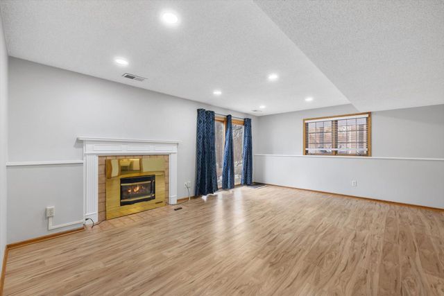 16605 21st Avenue N, Plymouth, MN 55447