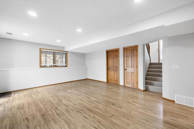 16605 21st Avenue N, Plymouth, MN 55447