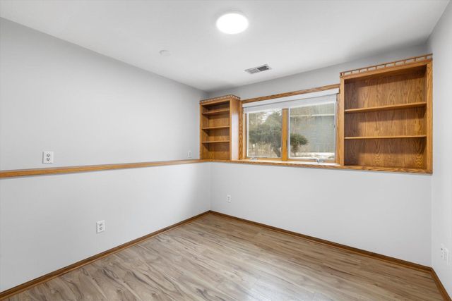 16605 21st Avenue N, Plymouth, MN 55447