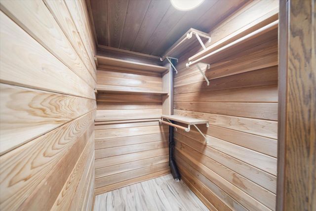 16605 21st Avenue N, Plymouth, MN 55447