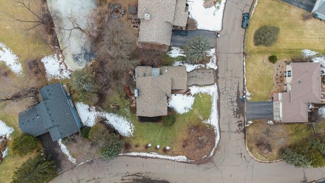 16605 21st Avenue N, Plymouth, MN 55447