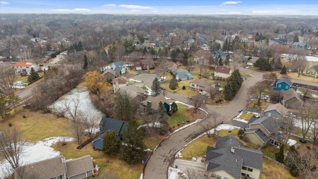 16605 21st Avenue N, Plymouth, MN 55447