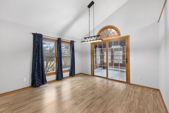 16605 21st Avenue N, Plymouth, MN 55447