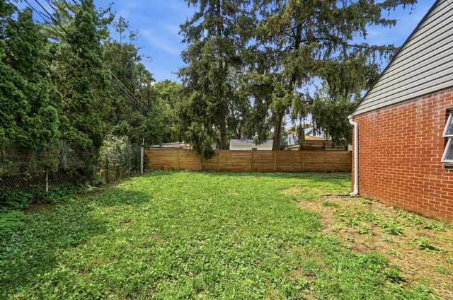 883 W 9th Avenue, Columbus, OH 43212