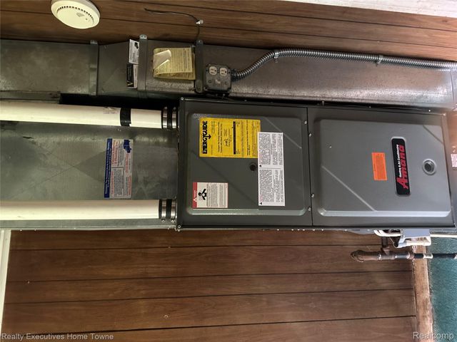 4466 Dove Road, Port Huron Charter Township, MI 48060