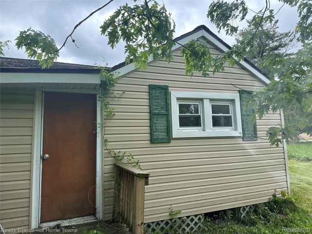 4466 Dove Road, Port Huron Charter Township, MI 48060