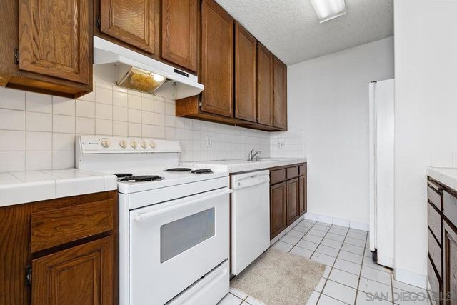 727 SAPPHIRE STREET 405, San Diego, CA 92109