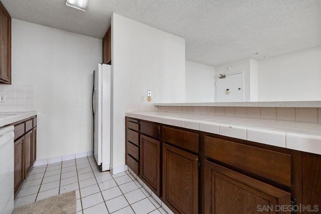 727 SAPPHIRE STREET 405, San Diego, CA 92109